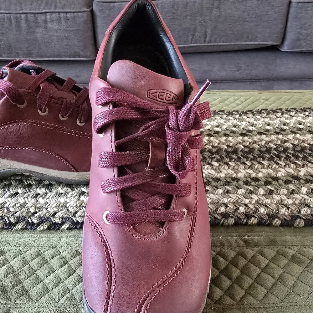 Keen Maroon Casual Shoes